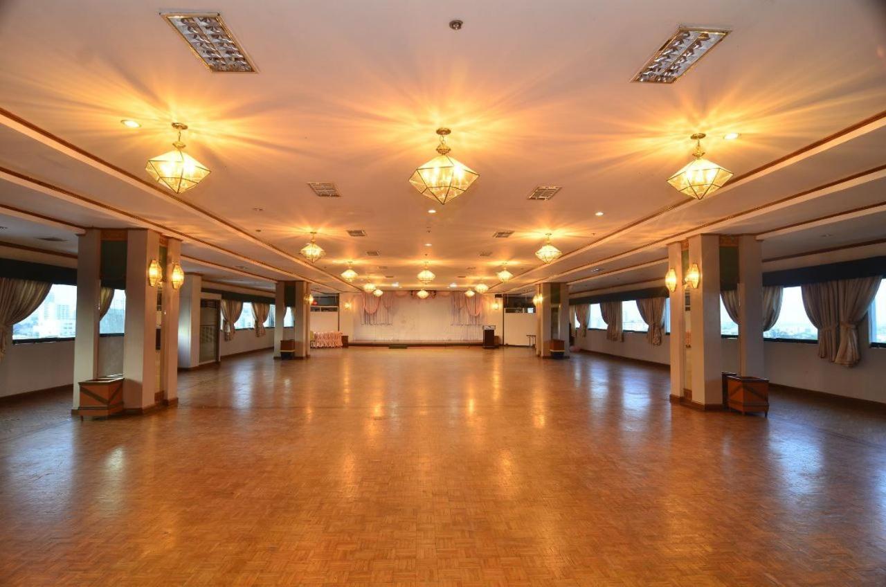 Holiday Plaza Hotel - Cebu Екстериор снимка